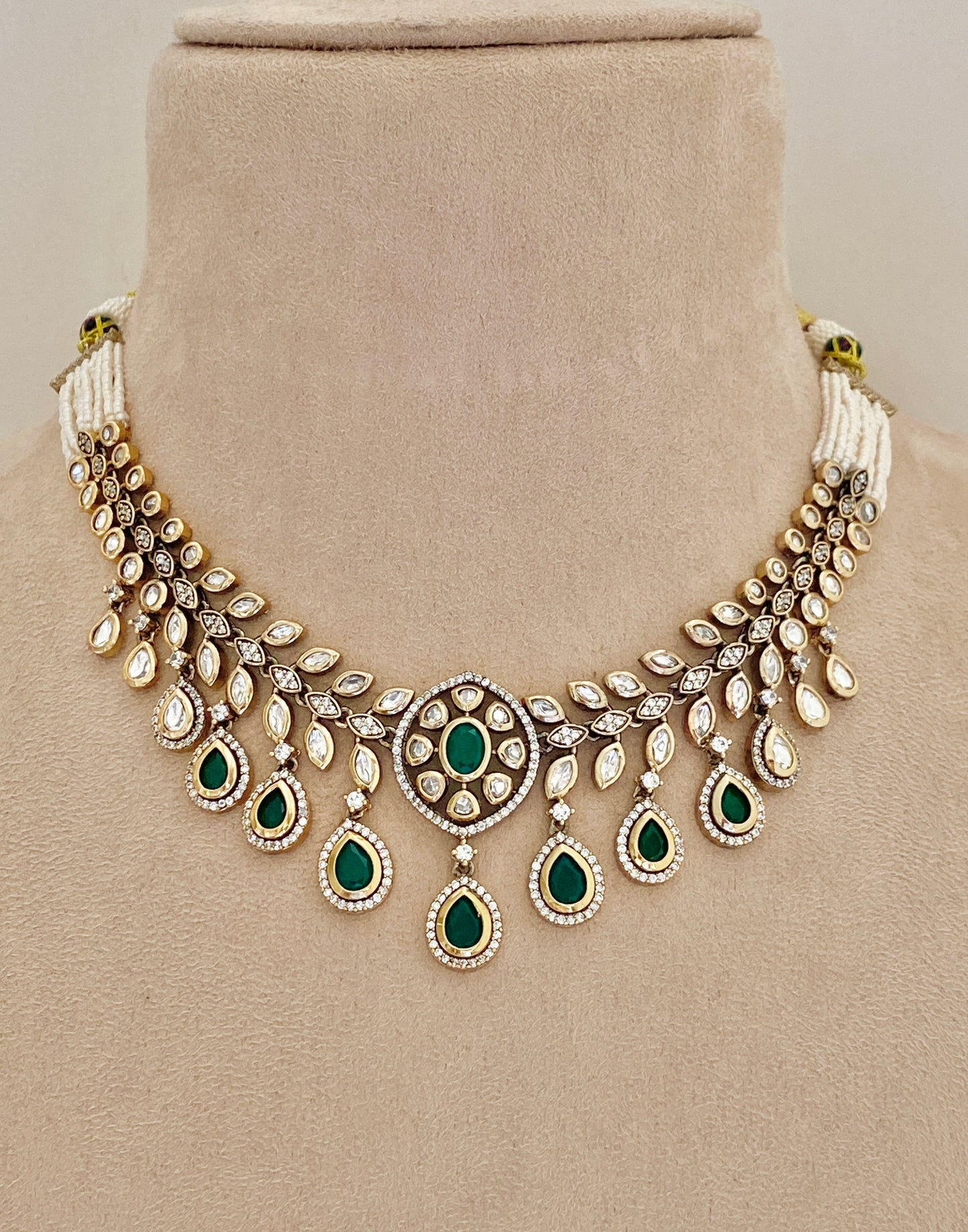 Encore Necklace Set