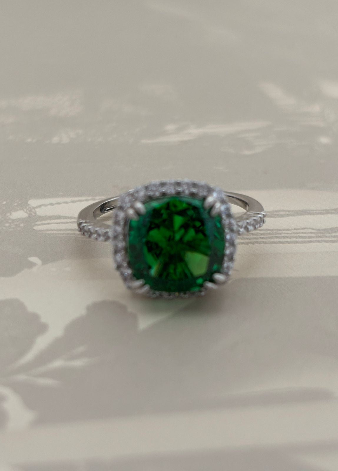 Emerald Frame Ring