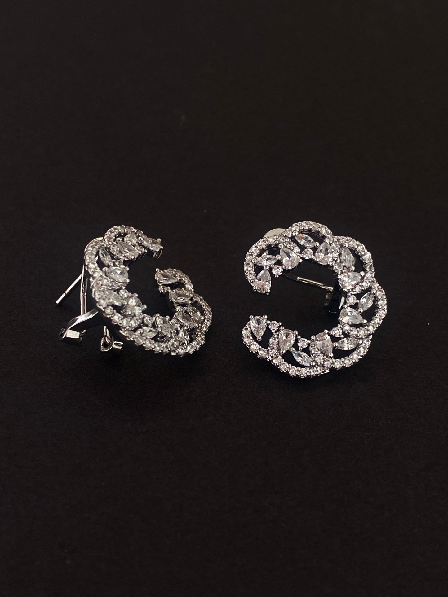 Luna Studs