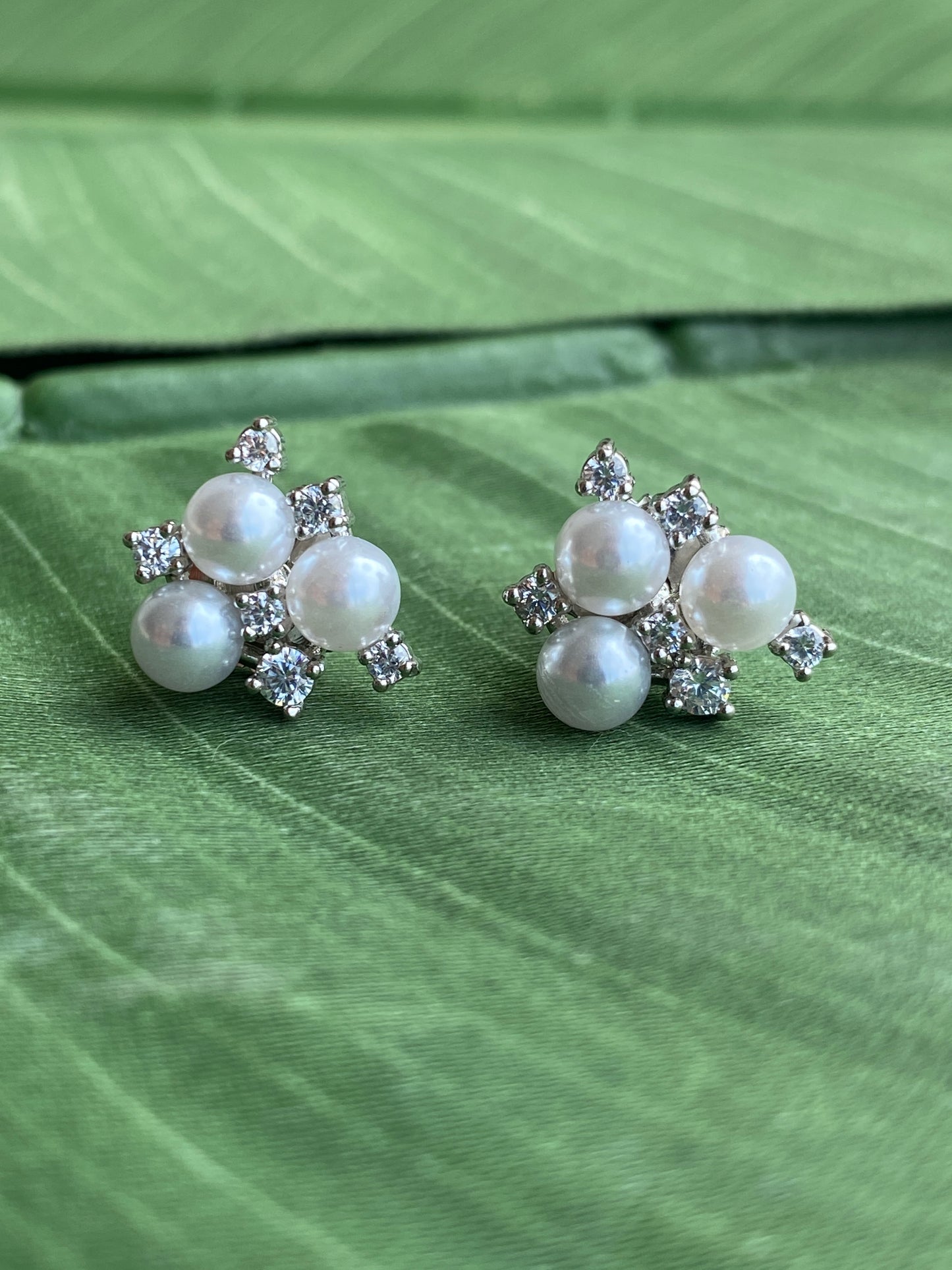 Piri Studs