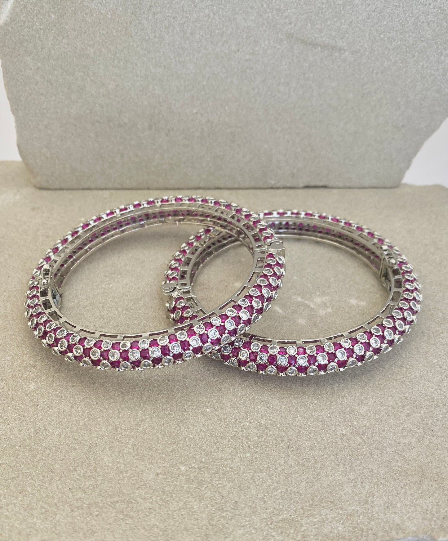 Serra Bangles