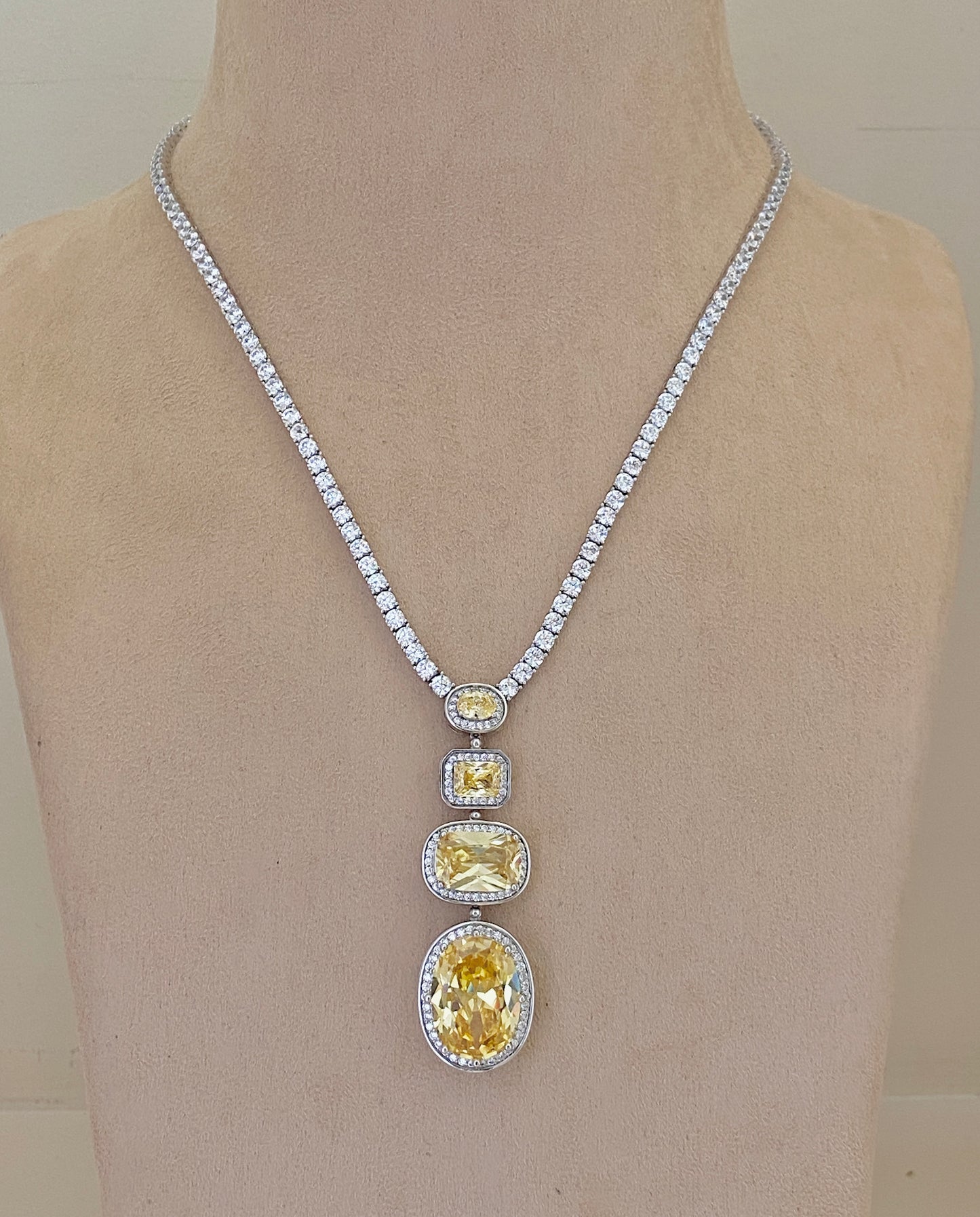 Golden Orbit Set