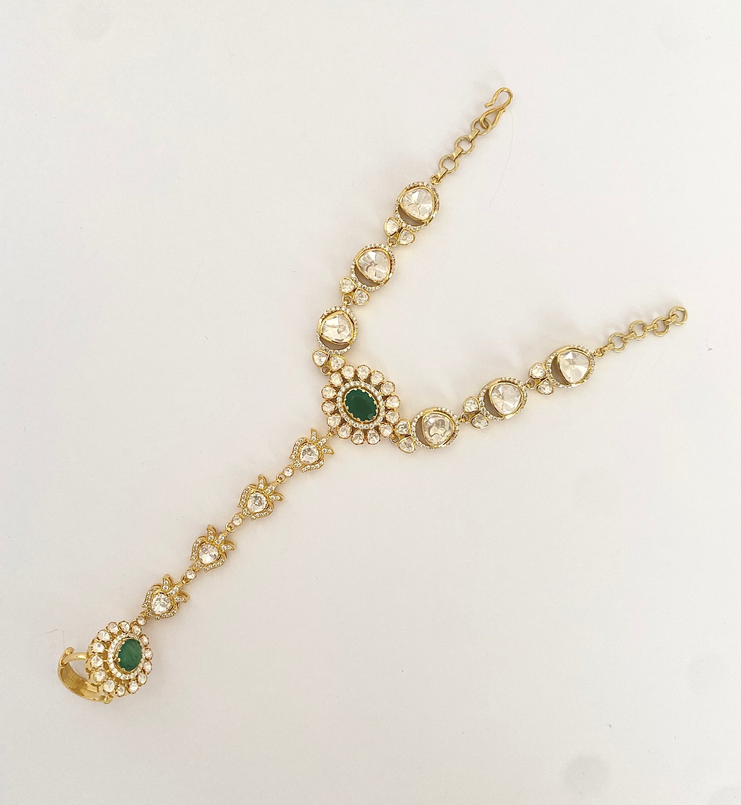 Kaya Emerald Hathphool (Single)