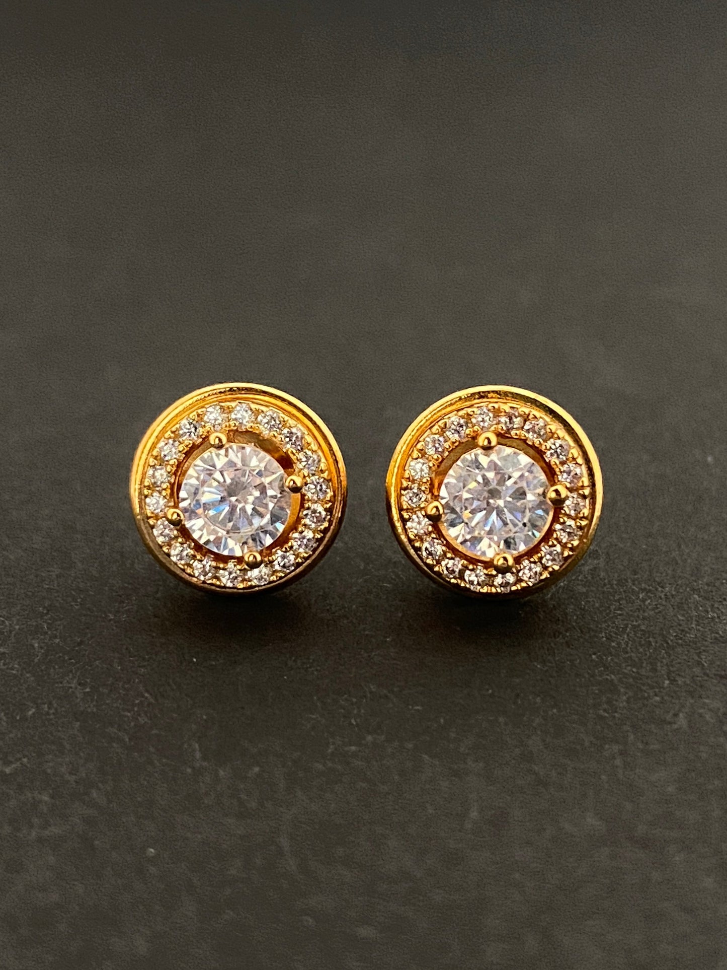 Round Halo Studs