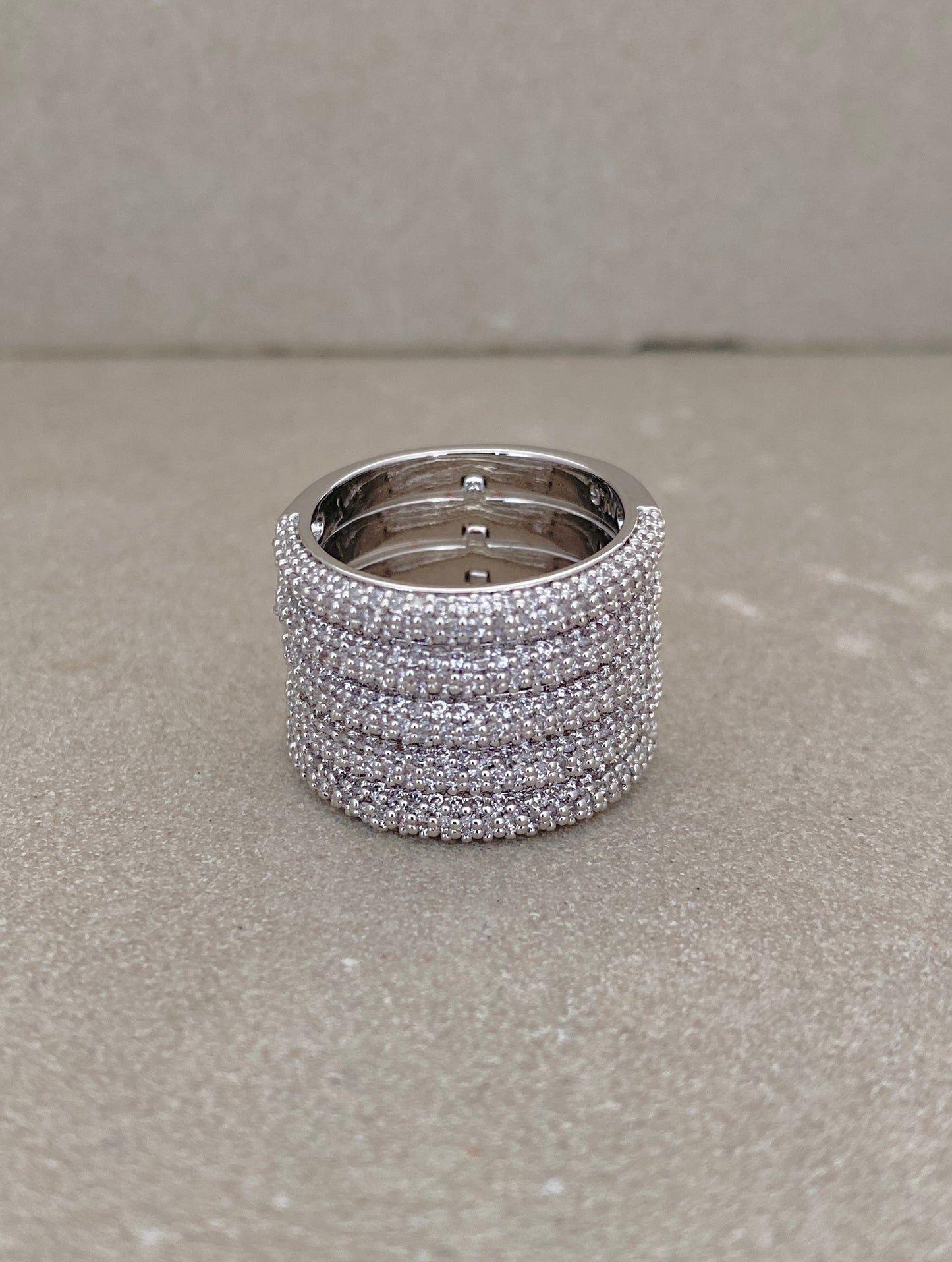 Cinque Band Ring