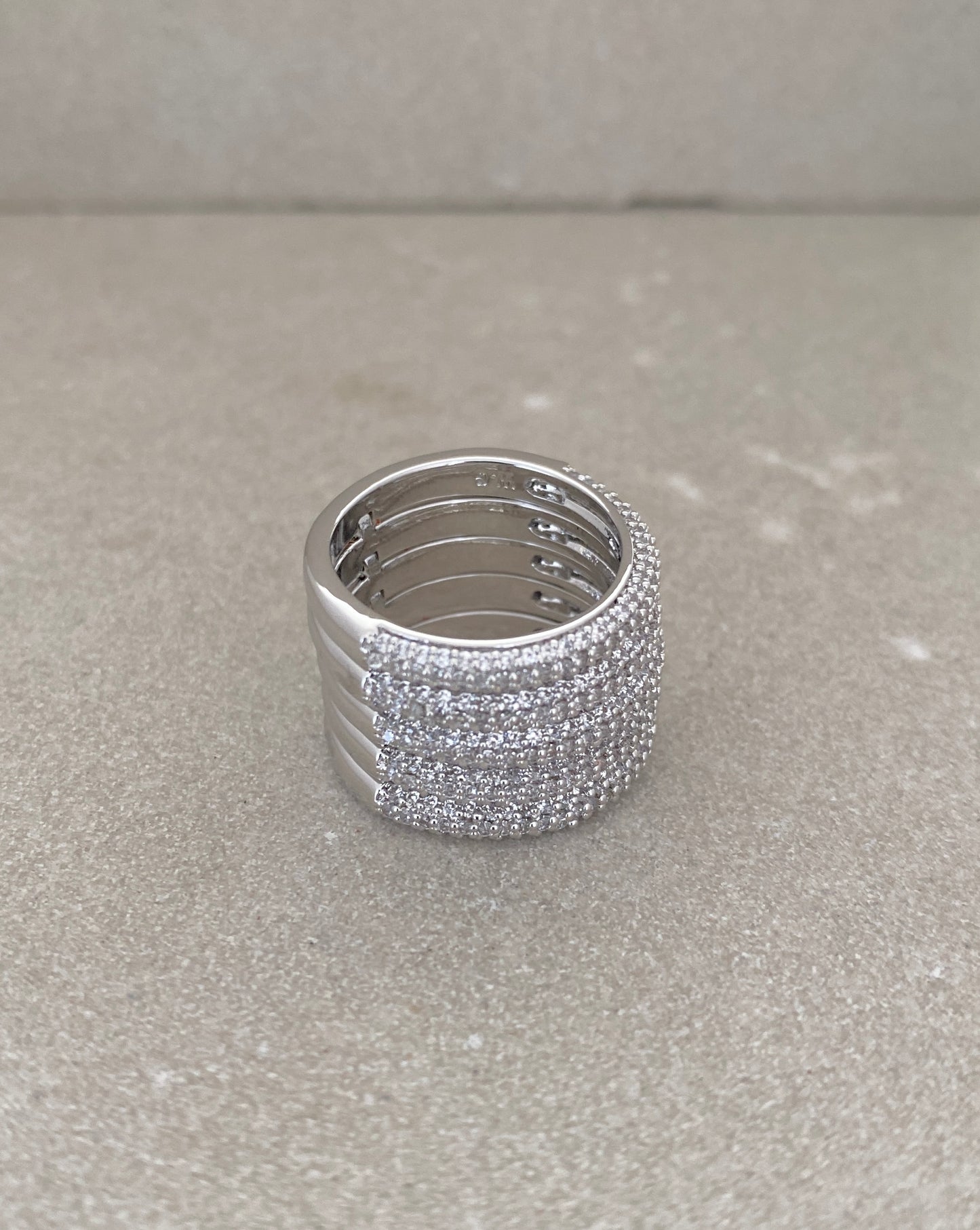 Cinque Band Ring