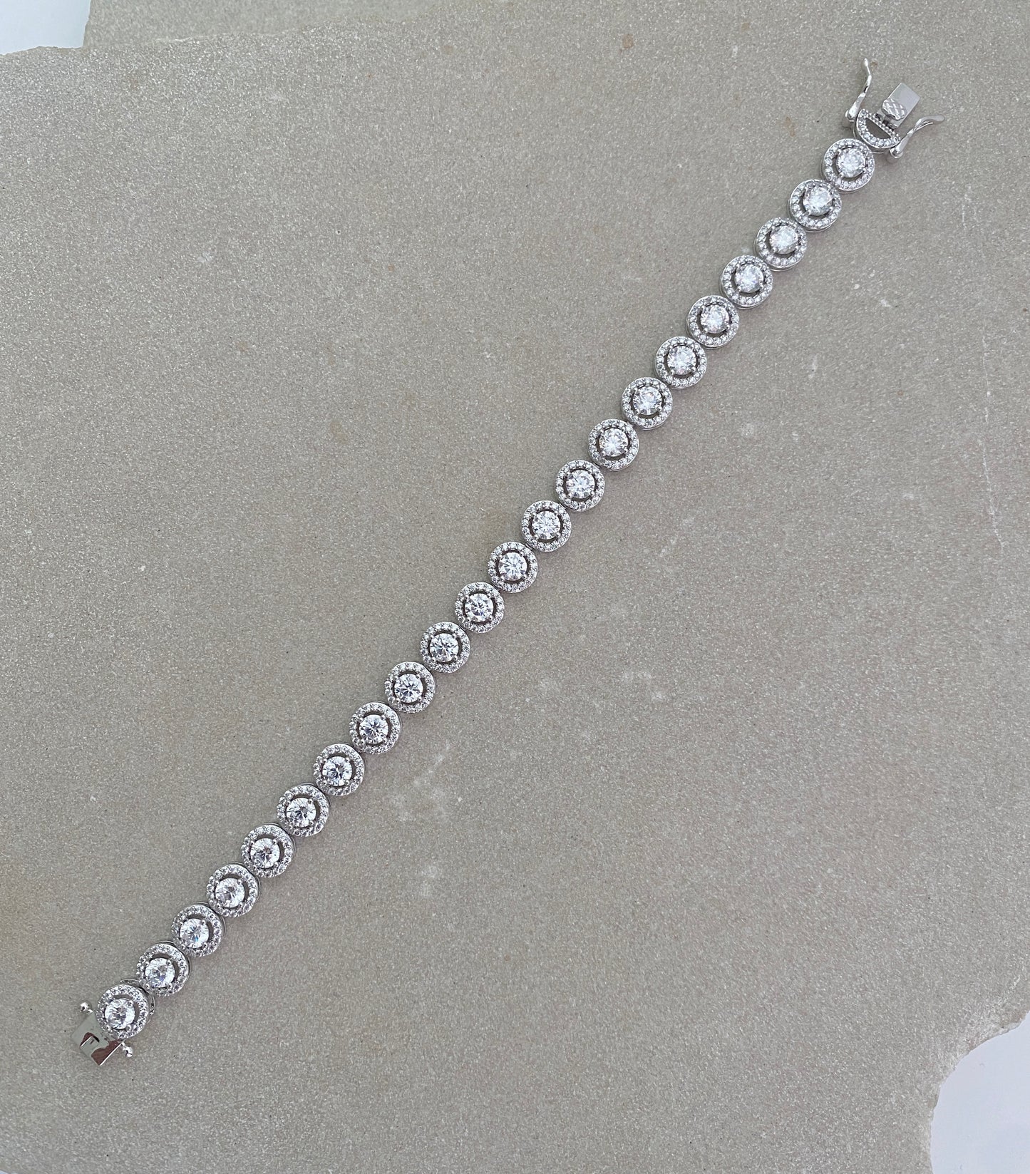 Nova Circle Bracelet