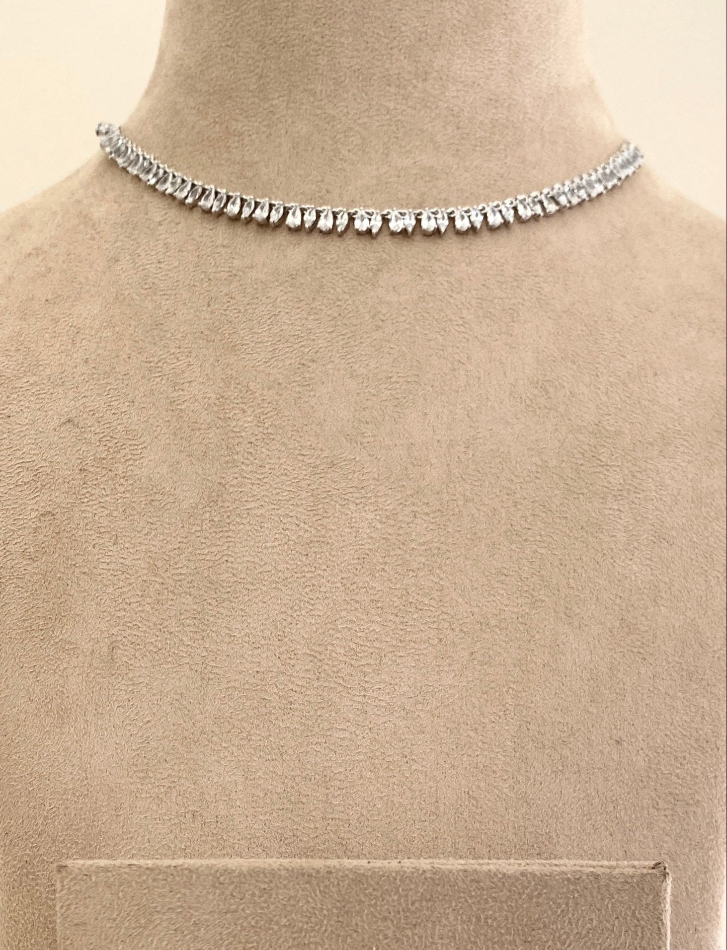 Noa Necklace