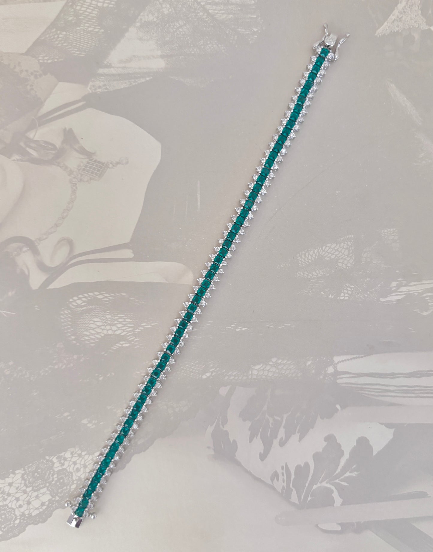 Olive Gleam Bracelet