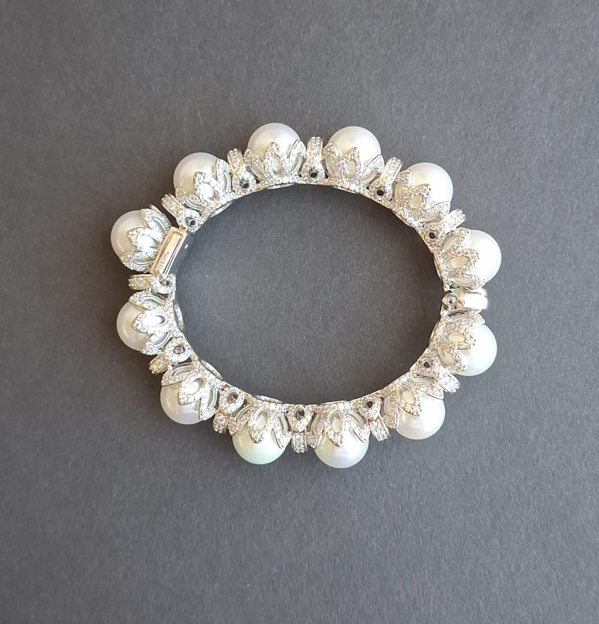 Pearl Majesty Bracelet Cuff