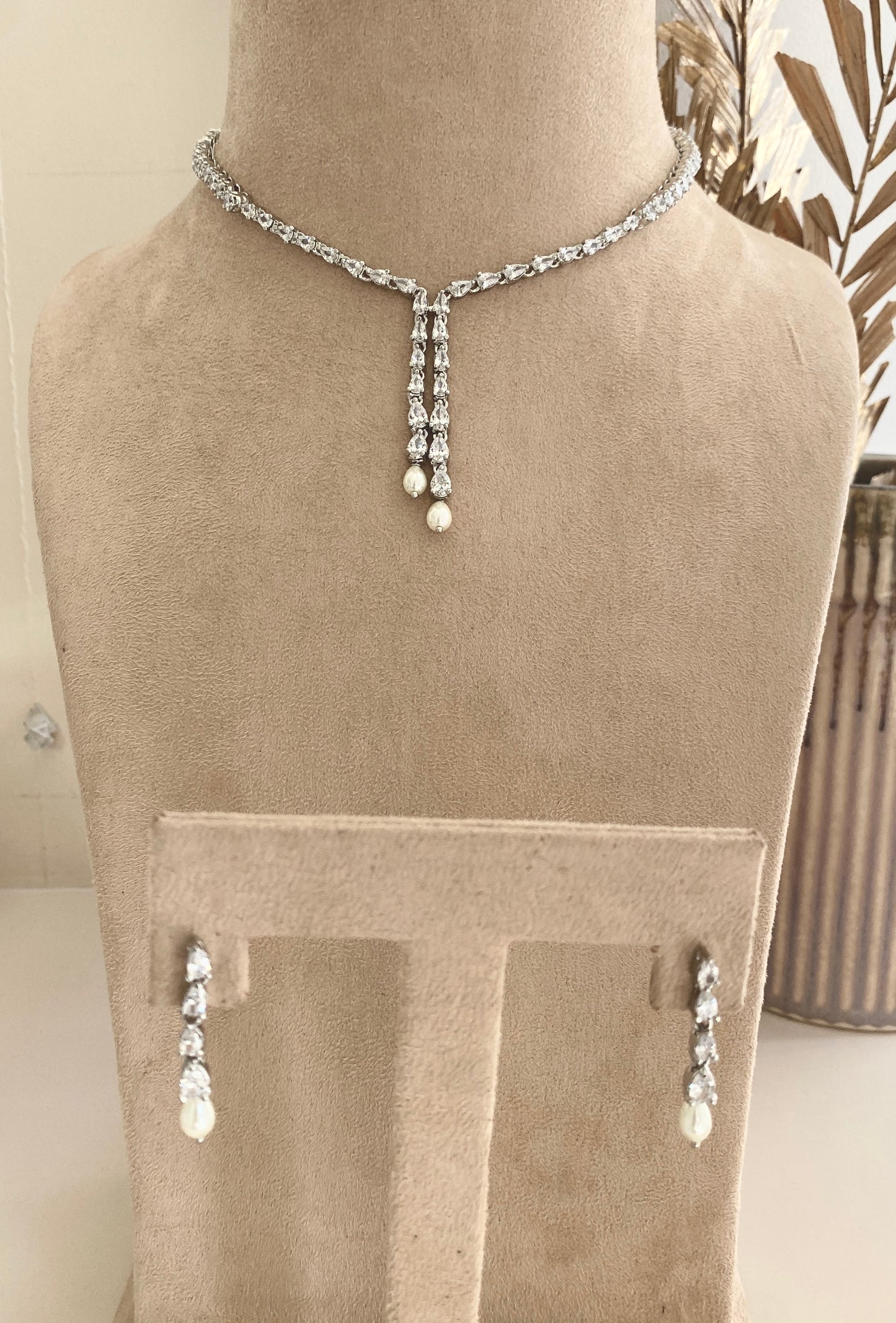 Geminié Necklace Set