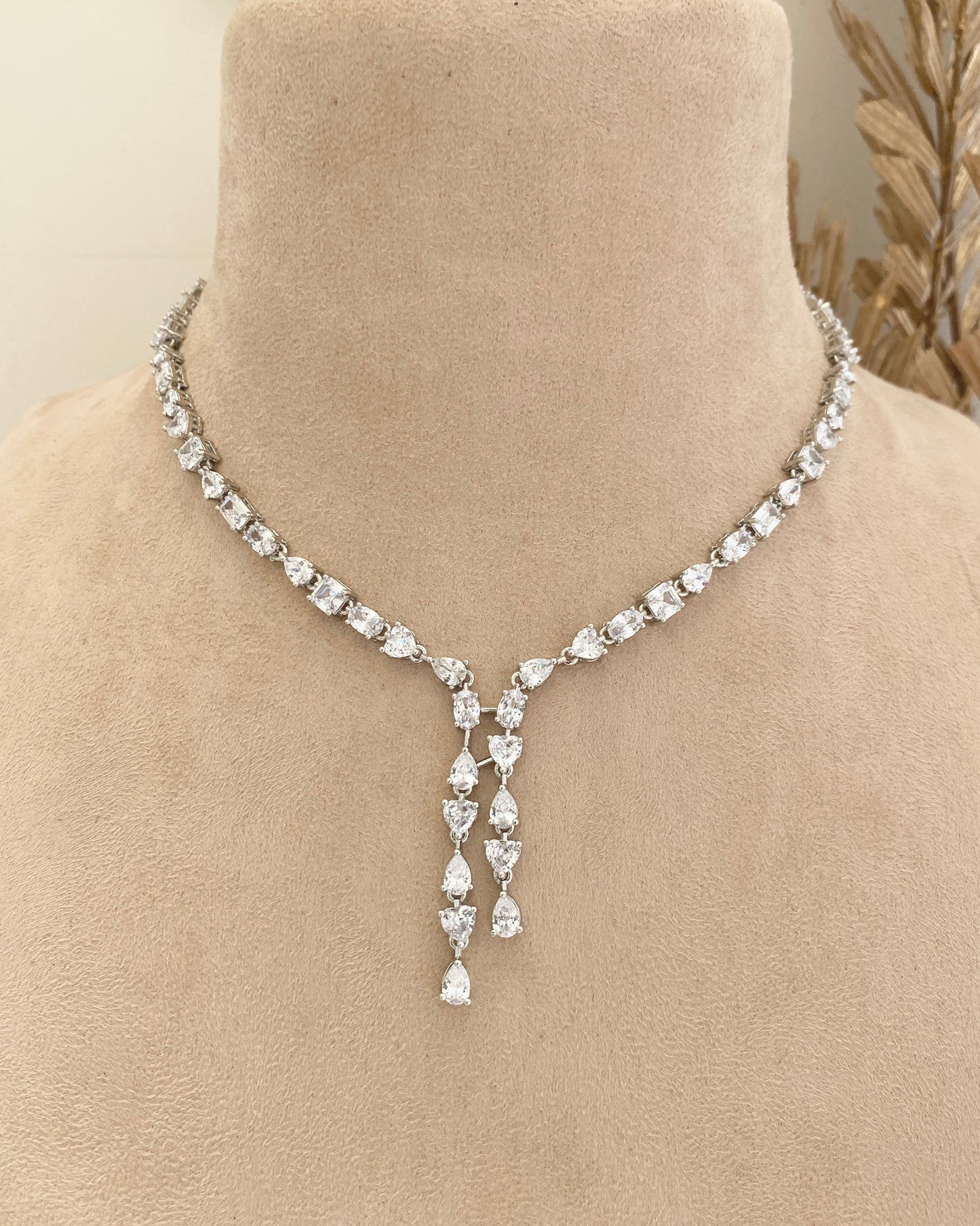 Bélis Necklace Set