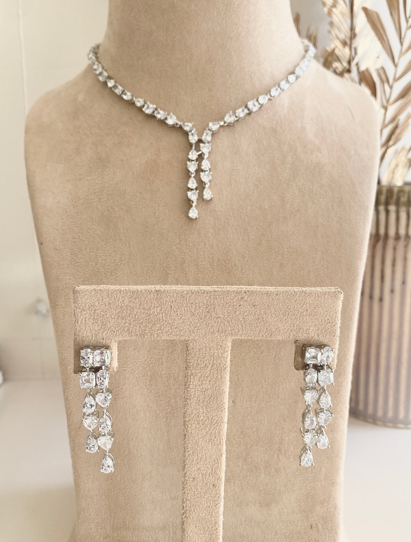Bélis Necklace Set