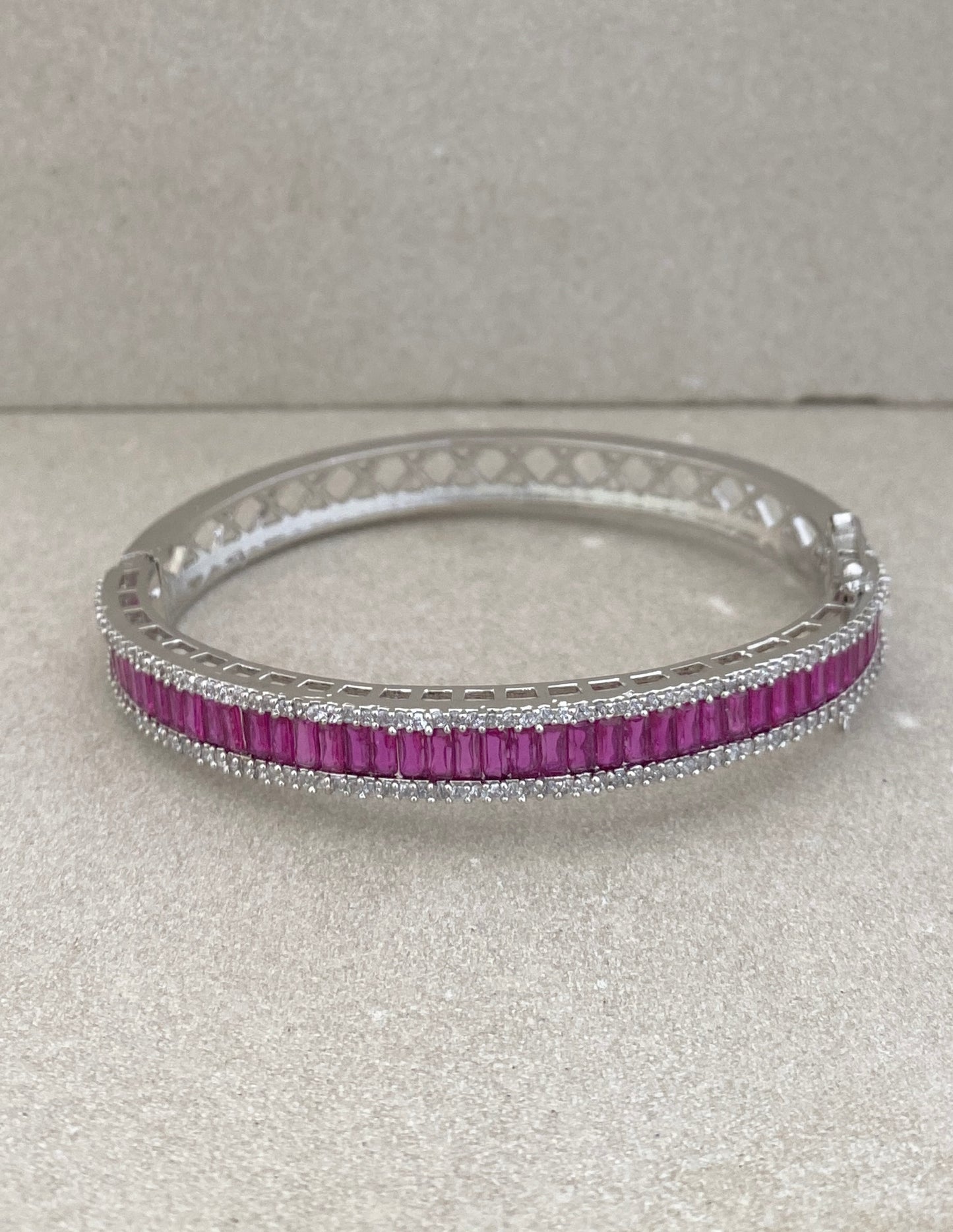 Gemora Bracelet Cuff