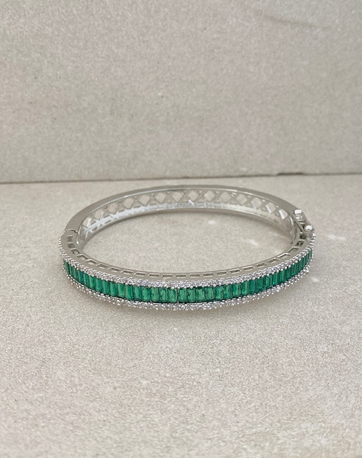 Gemora Bracelet Cuff