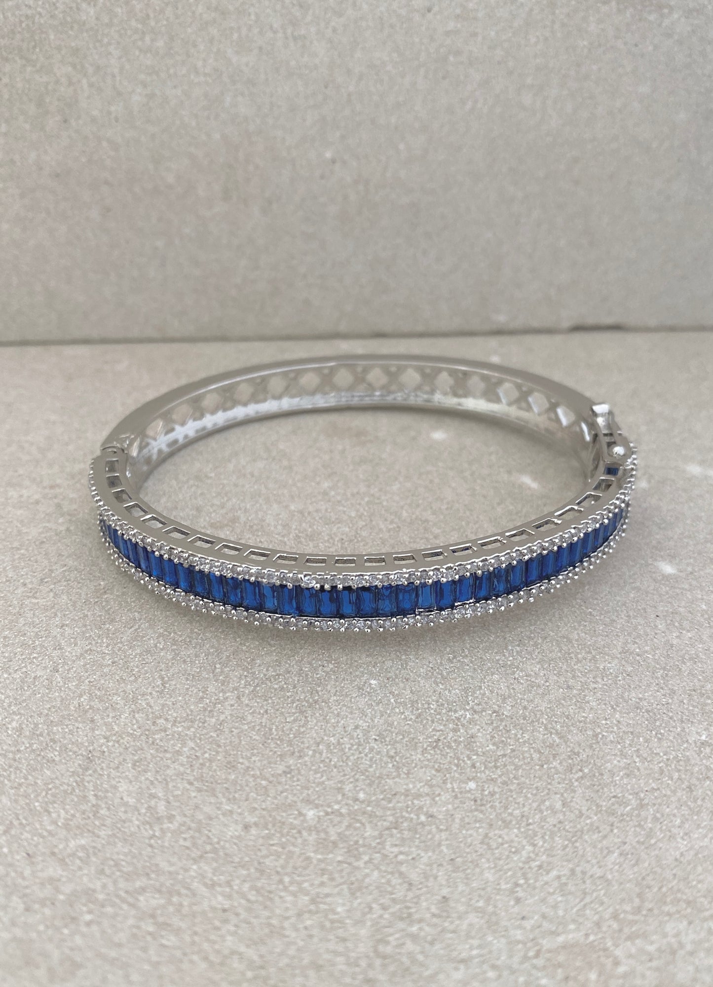 Gemora Bracelet Cuff
