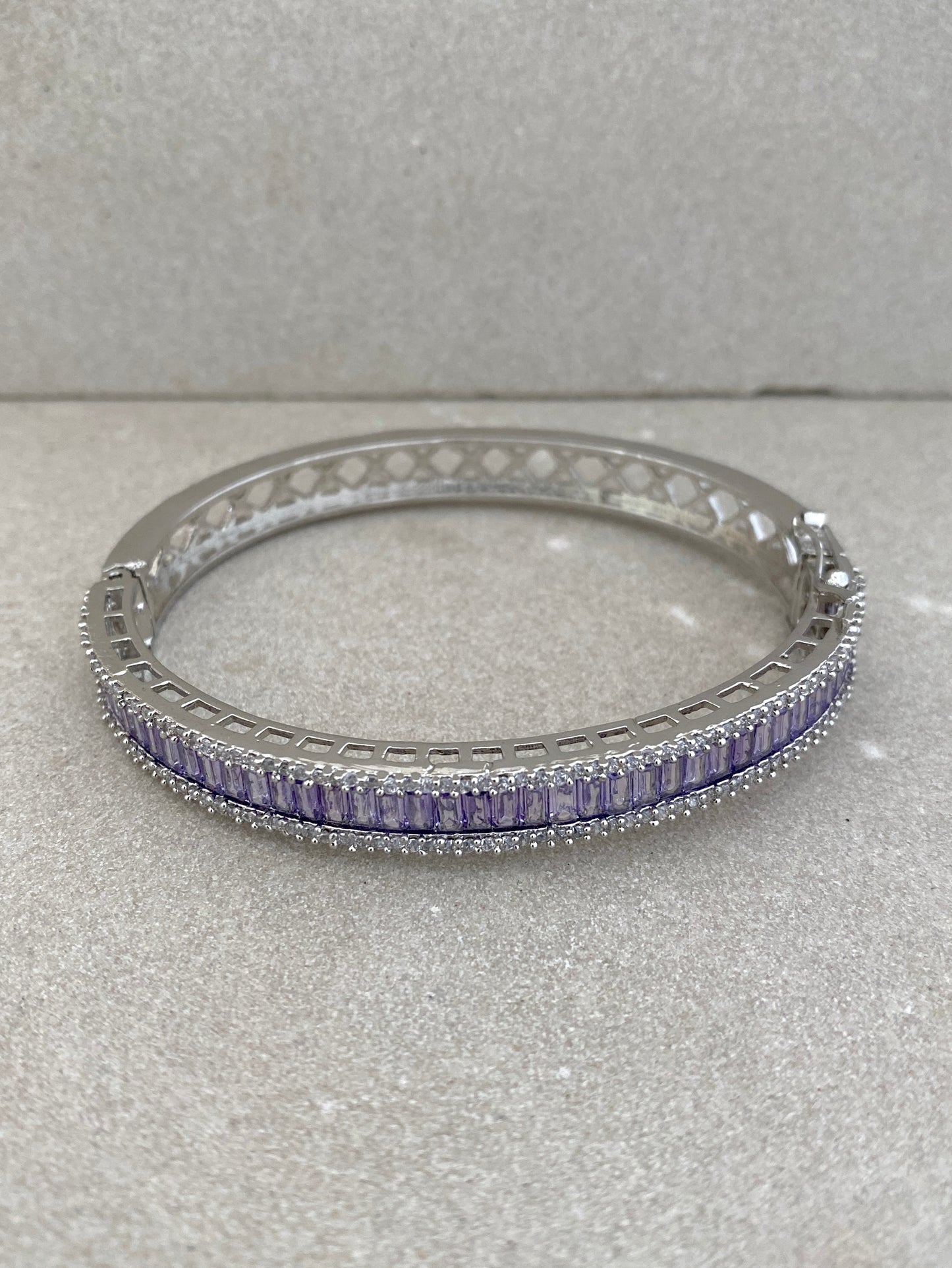 Gemora Bracelet Cuff