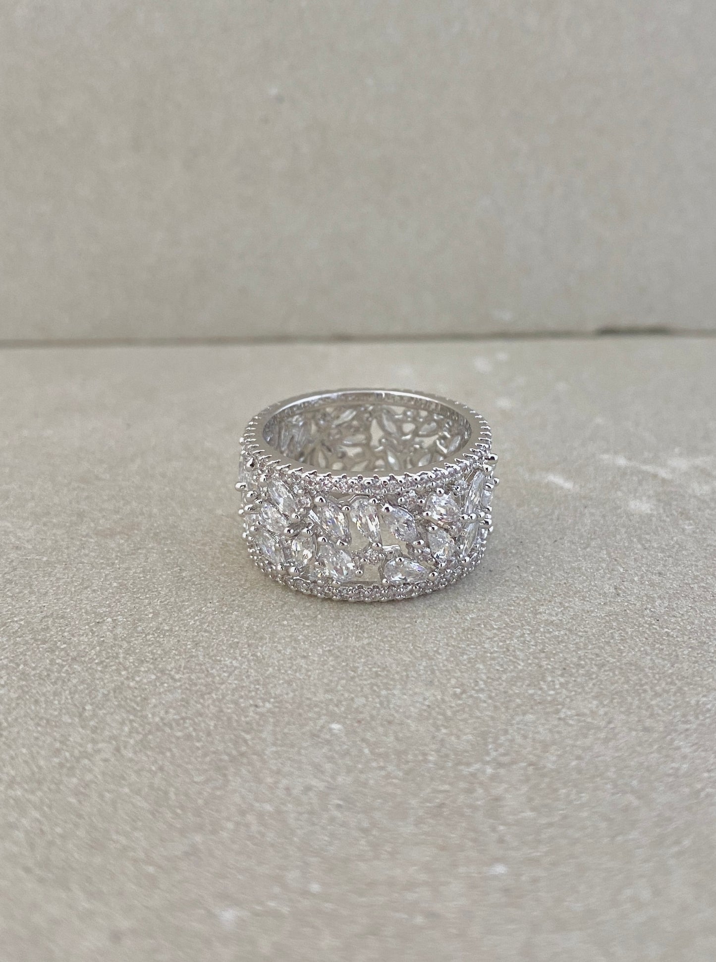 Willow Band Ring