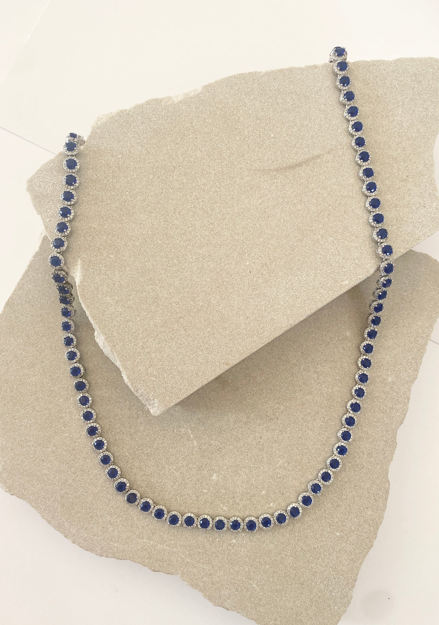 Round solitaire long necklace - Blue