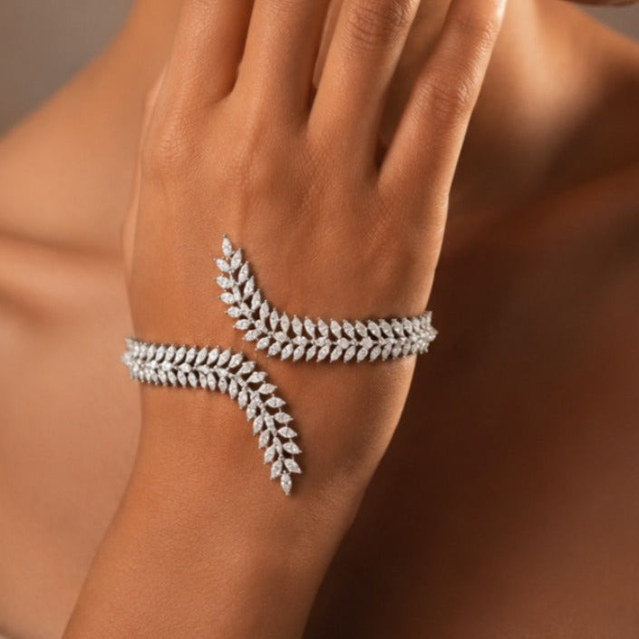 Serpentine Hand Cuff