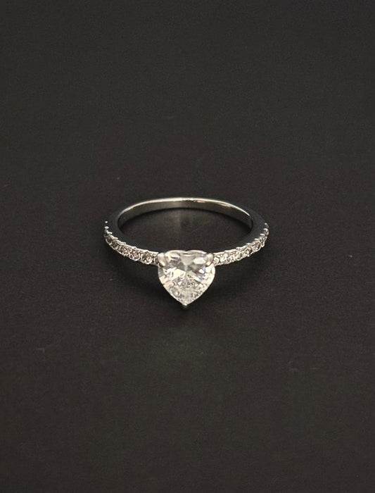 Petite Solitaire Band