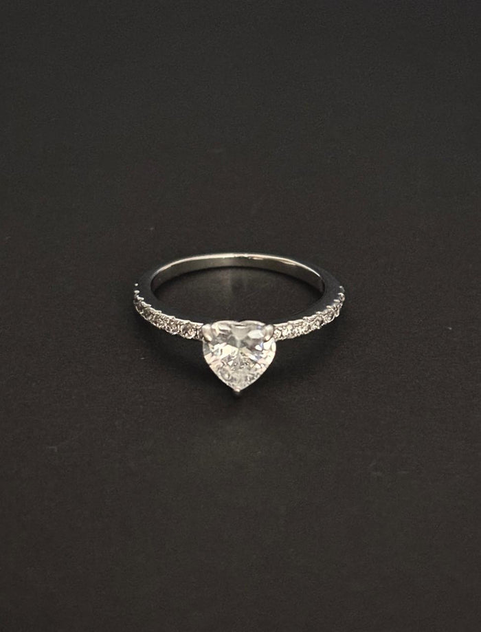 Petite Solitaire Band