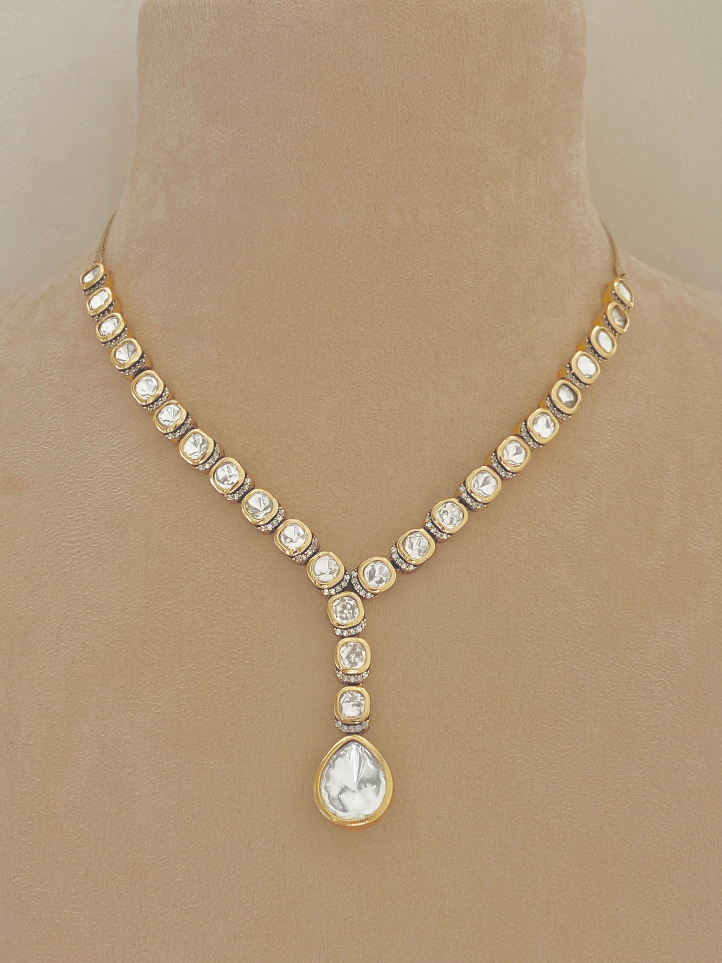 Opulence Necklace Set