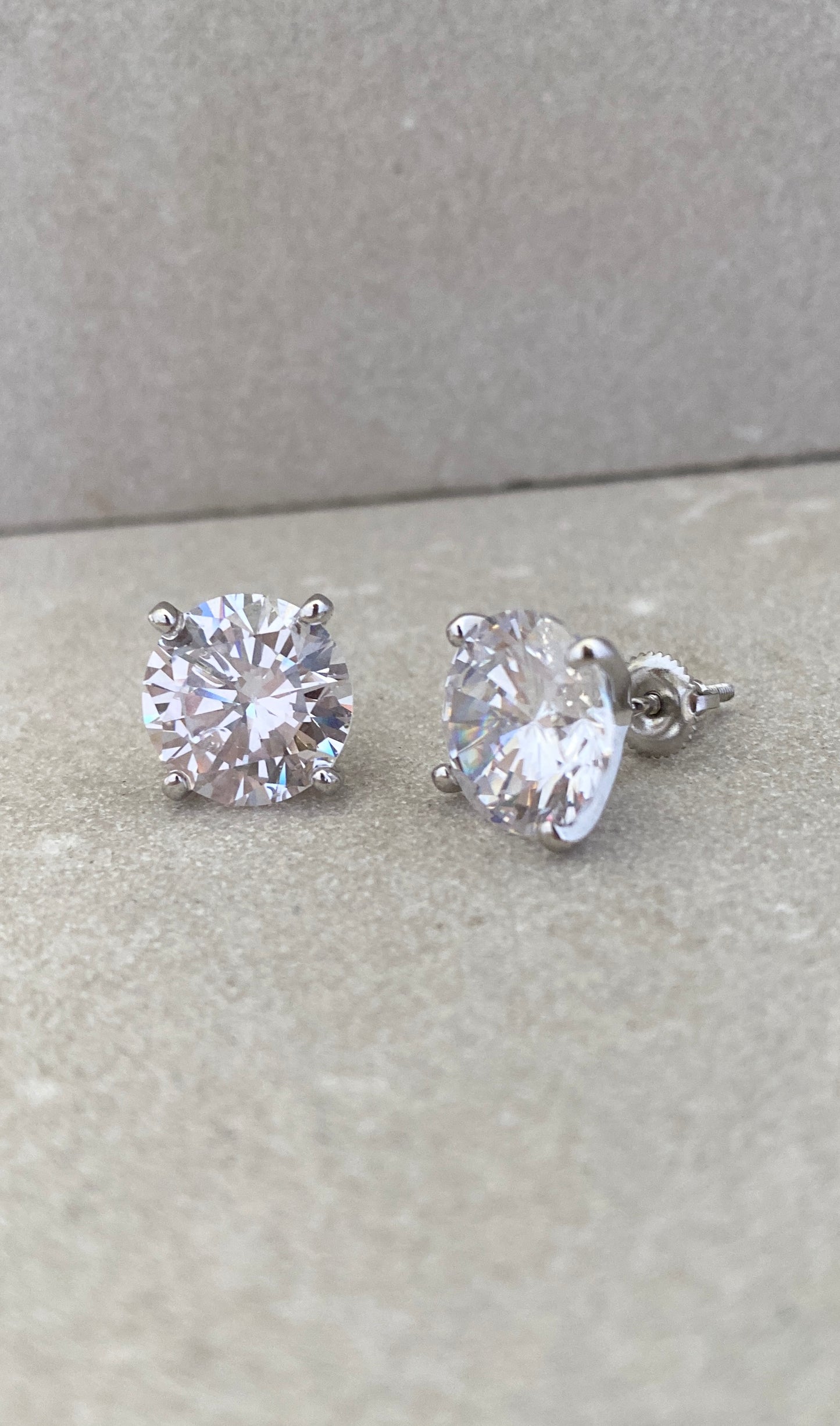 Solitaire Studs 3 Carat