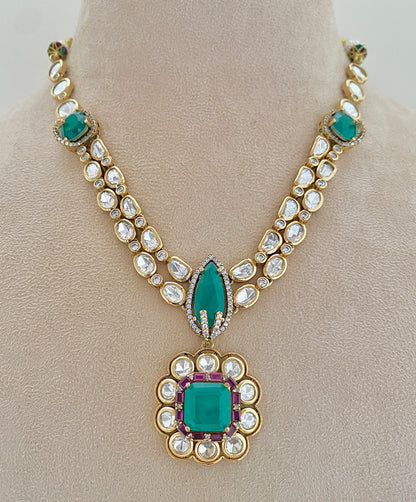 Opus Necklace Set