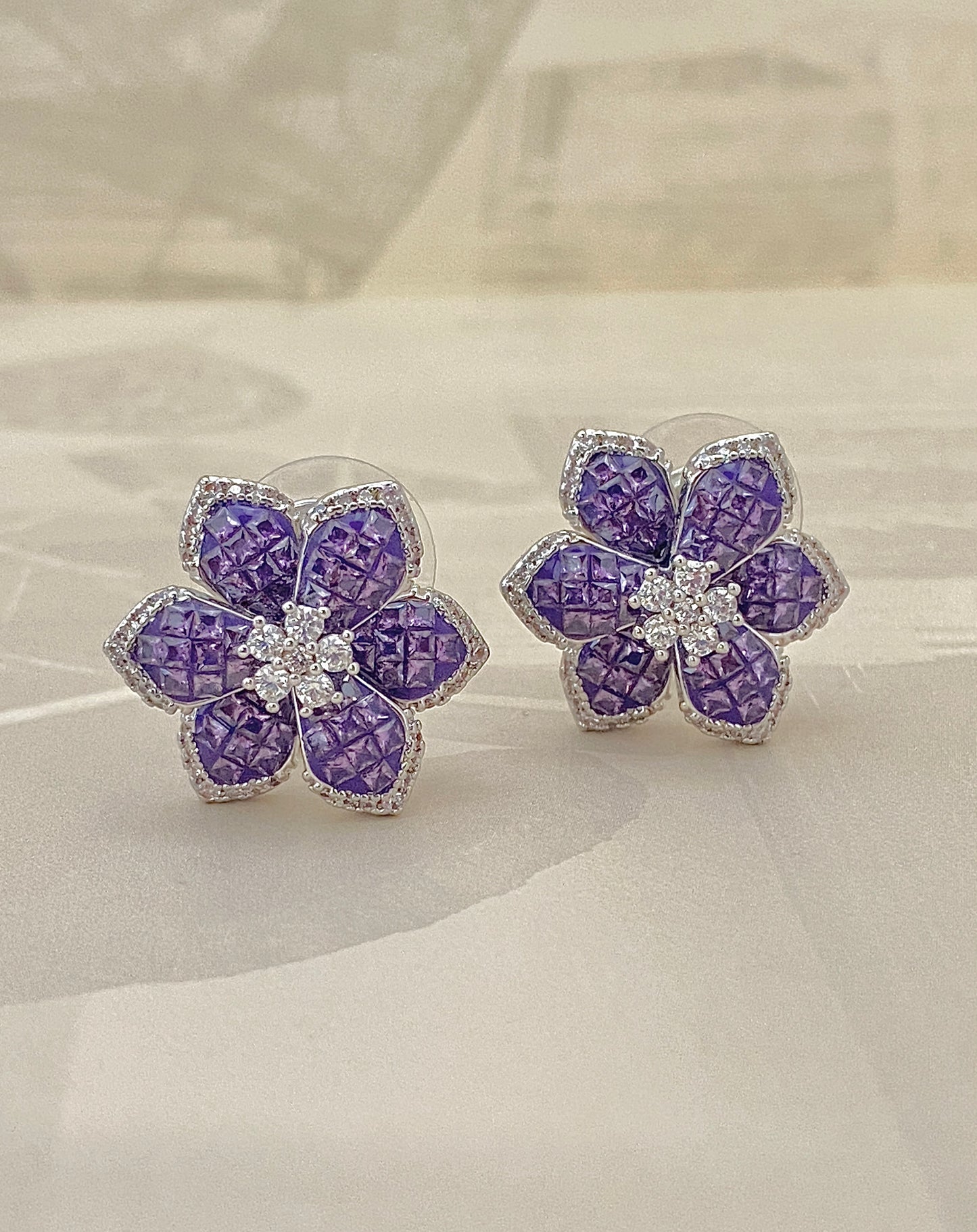 Cosmic Bloom Studs