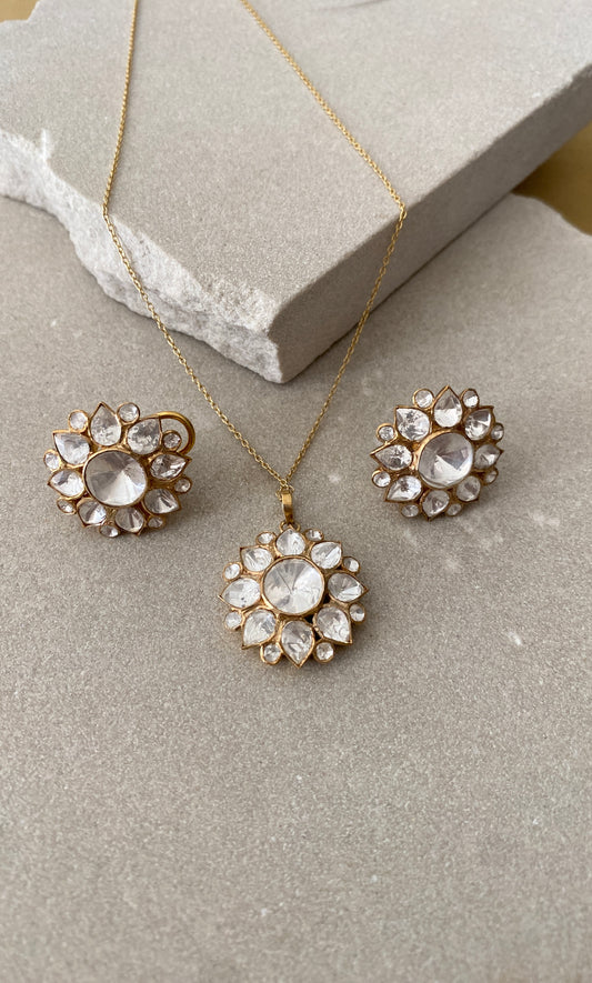 Delightful Polki Pendant Set