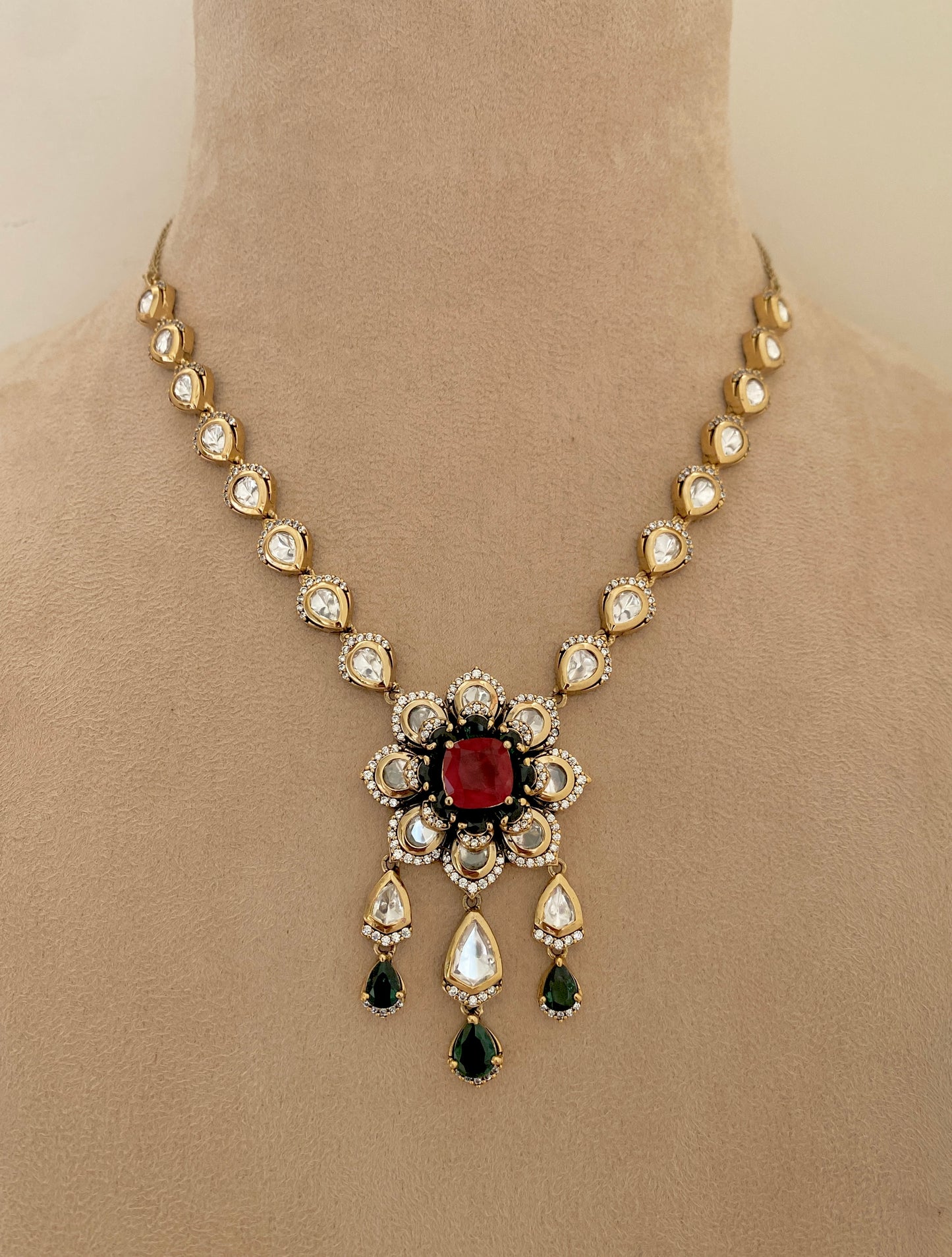 Regent Necklace Set