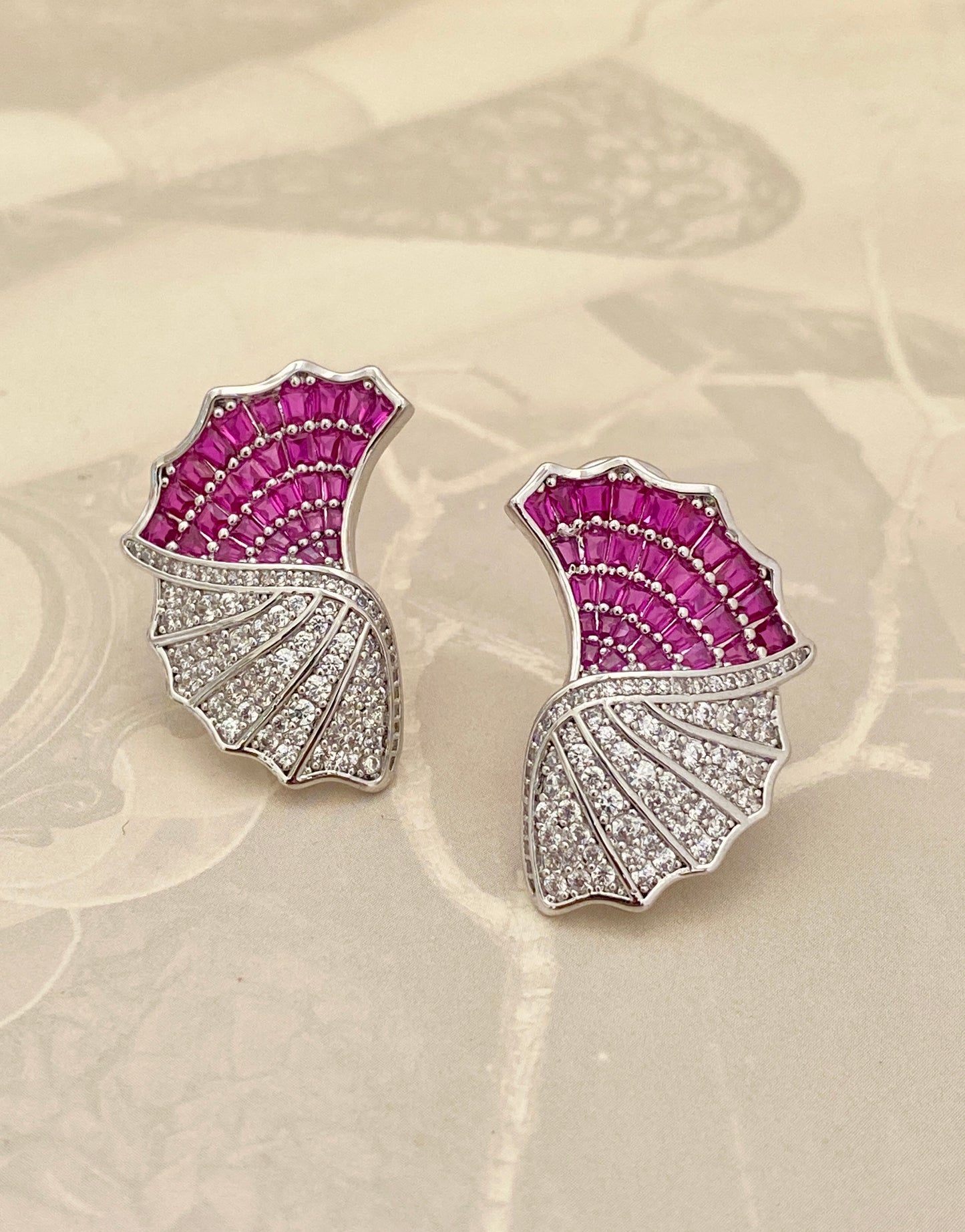 Duotone Studs