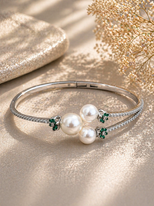 Patterned Band Pearl Bracelet Cuff