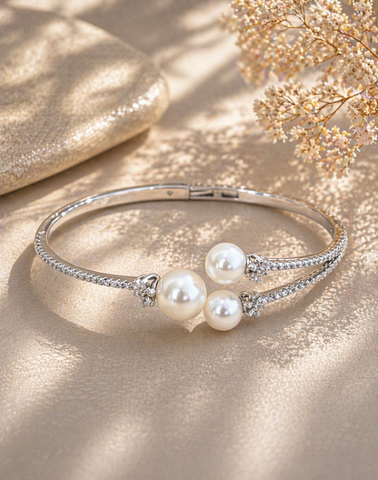 Patterned Band Pearl Bracelet Cuff