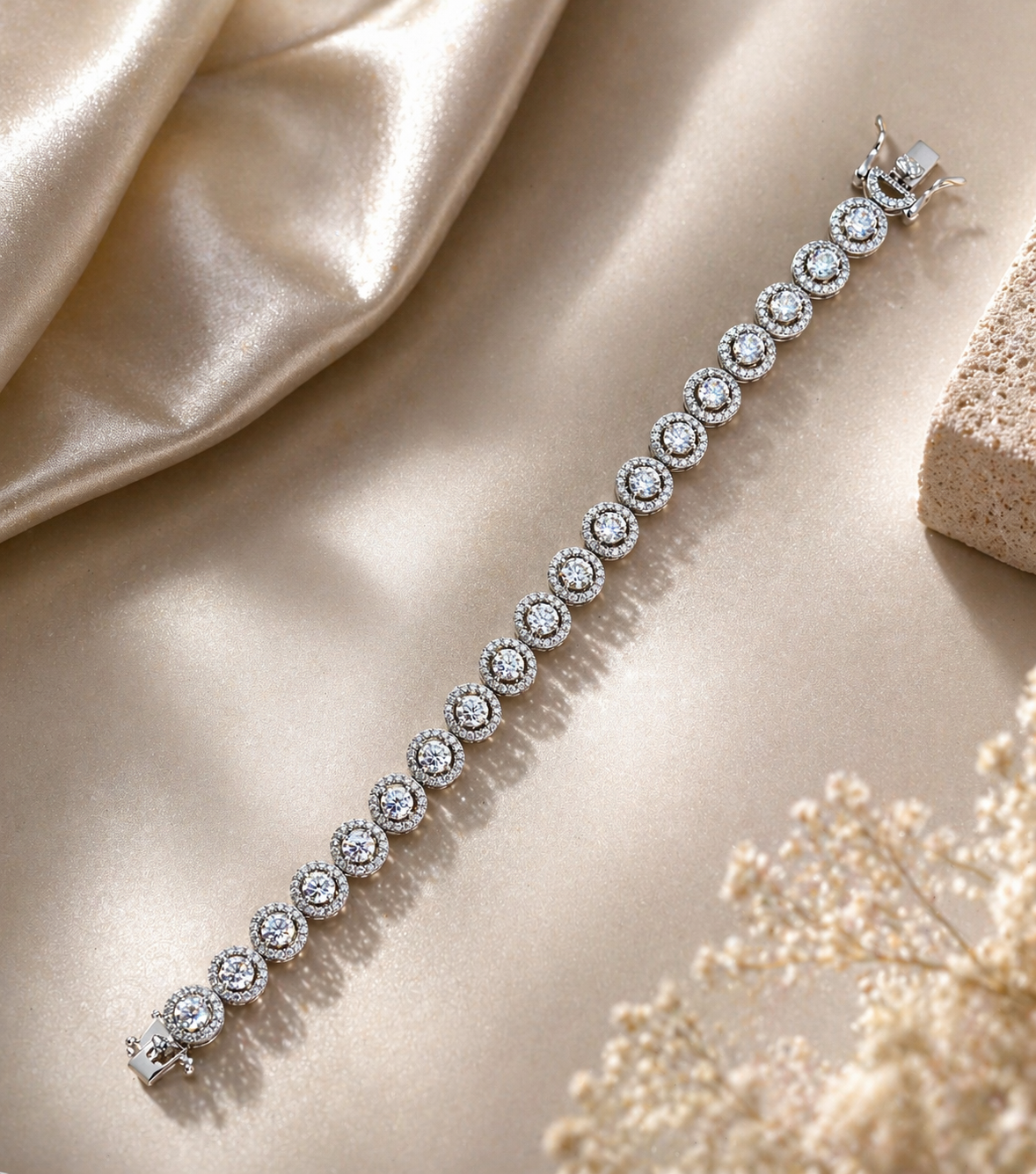 Nova Circle Bracelet