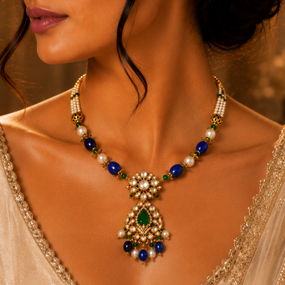 Poise Necklace Set