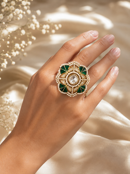 Emerald Lattice Ring