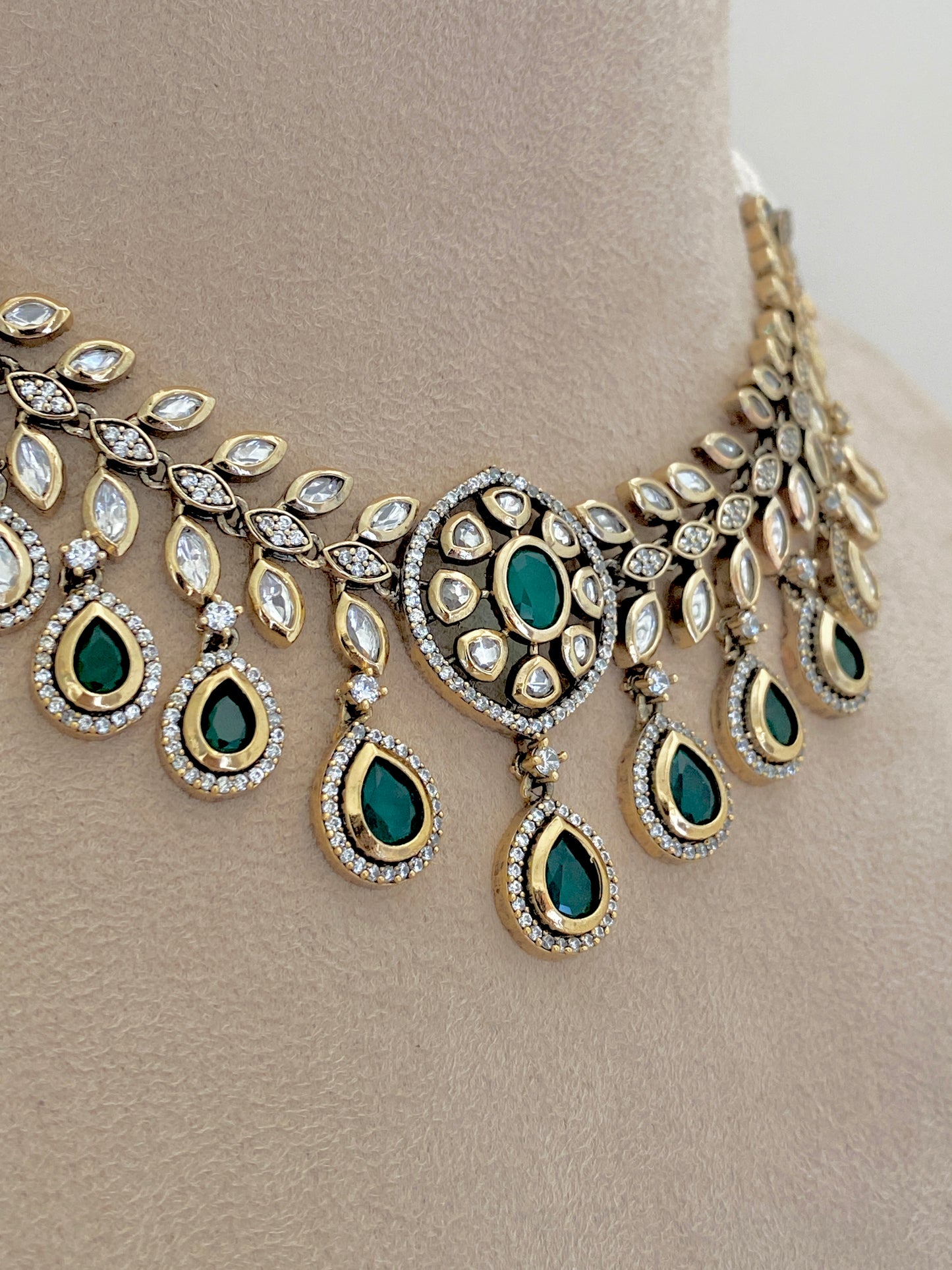 Encore Necklace Set