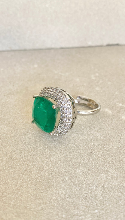 Green Emerald Ring