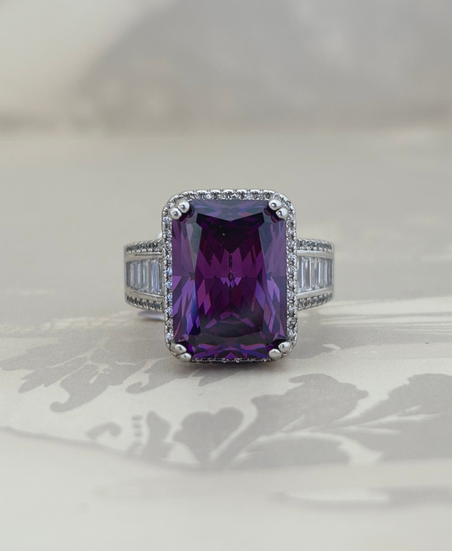 Classic Gem Ring