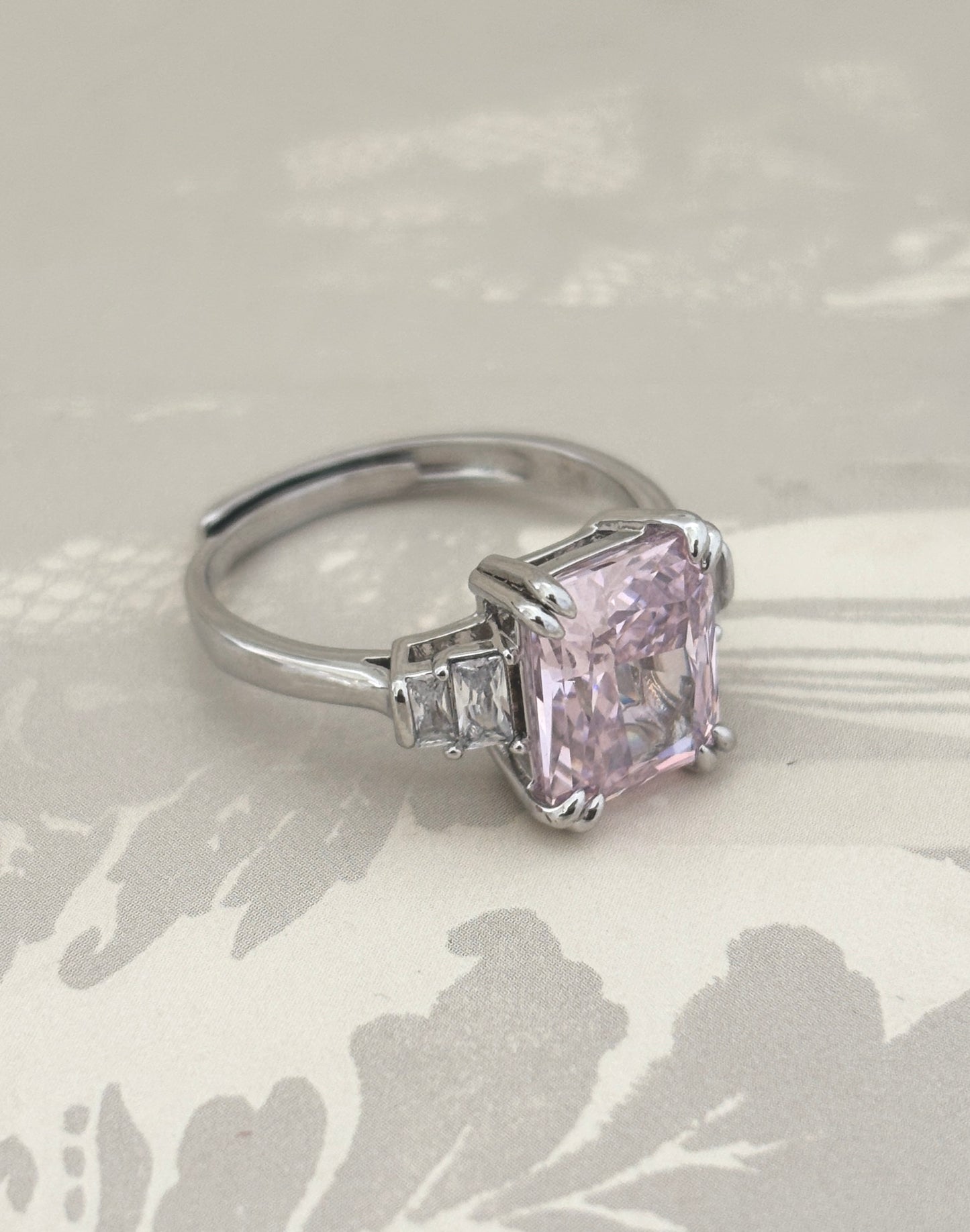 Mini Spark Ring