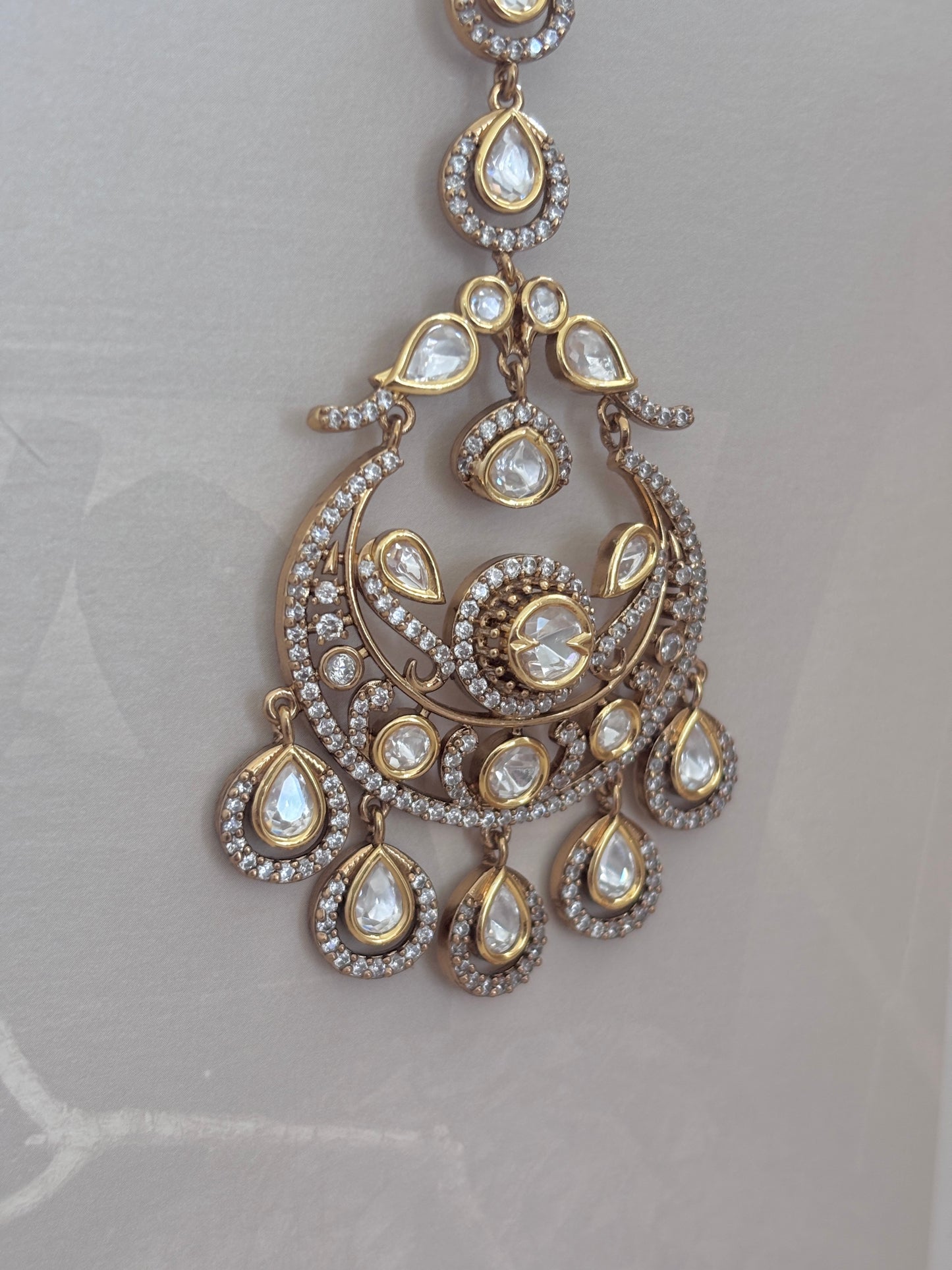 Round Motif Maang Tikka