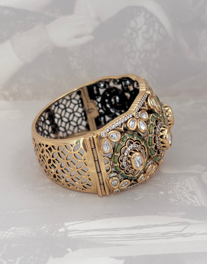Empress Kundan Bangle