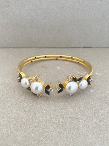 Amora Bracelet Cuff