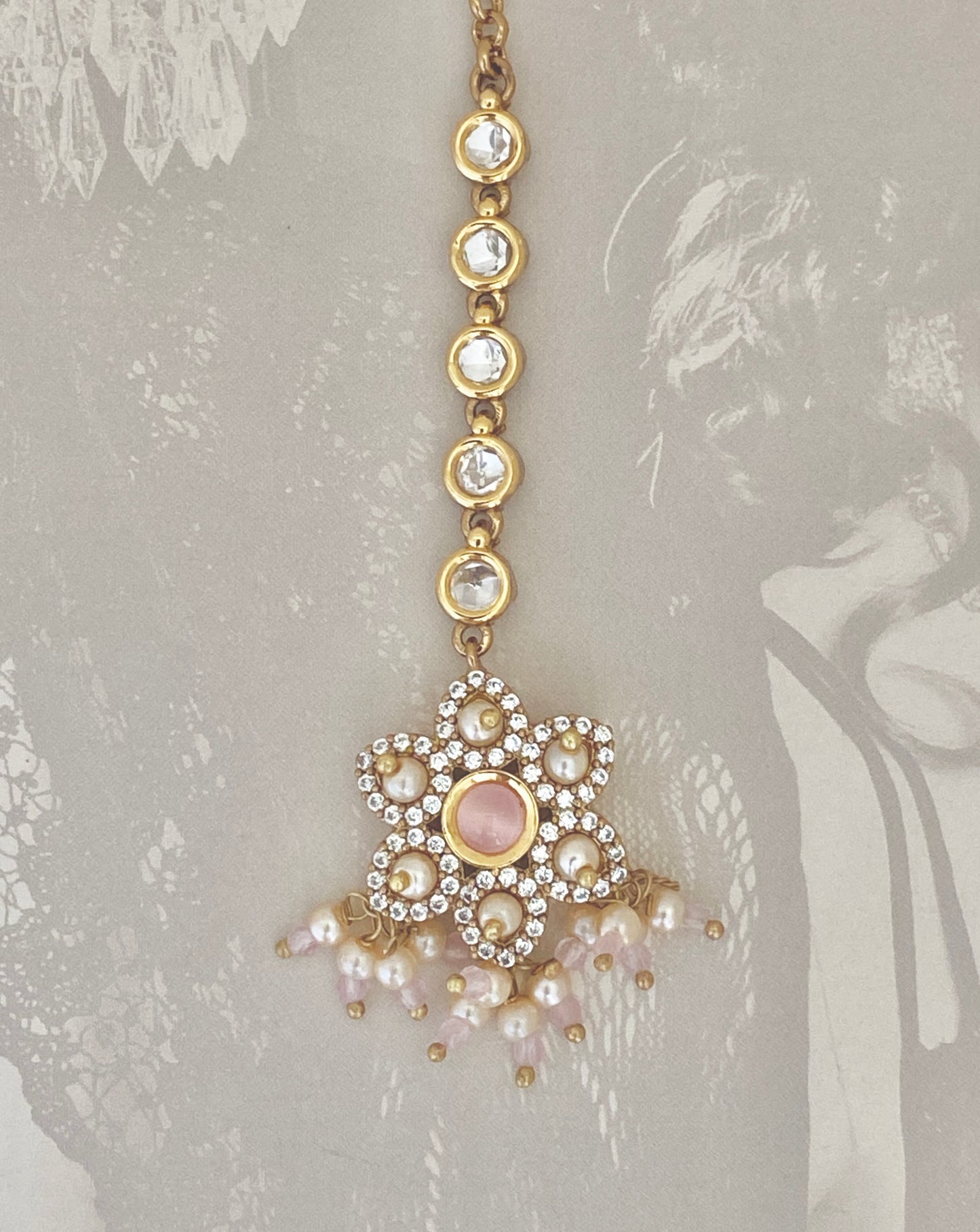 Heer Floral Mang Tikka