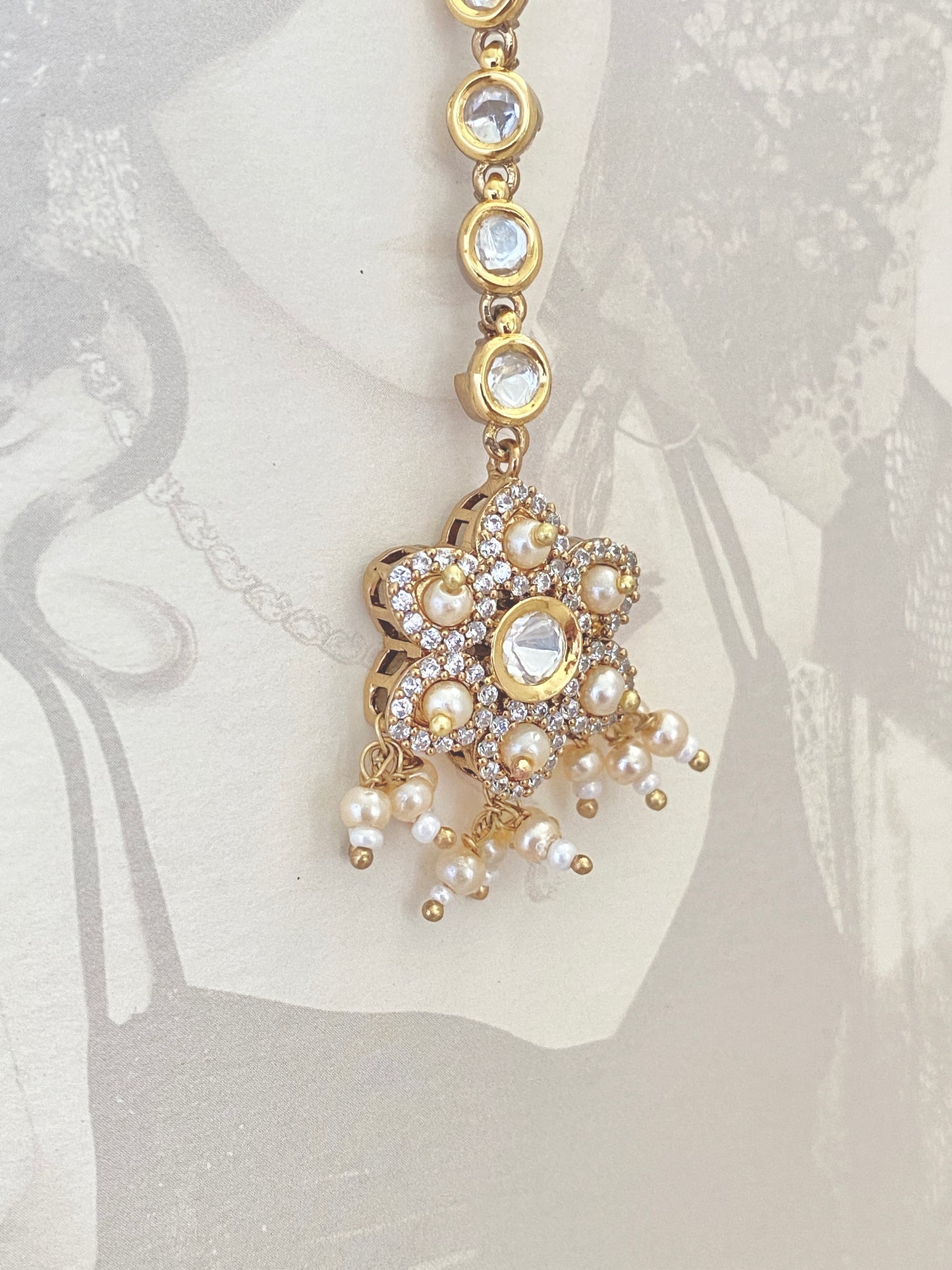 Heer Floral Mang Tikka