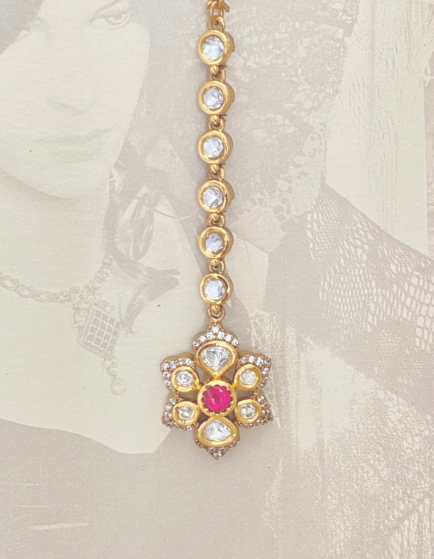 Minimal Gold Finish Maang Tikka