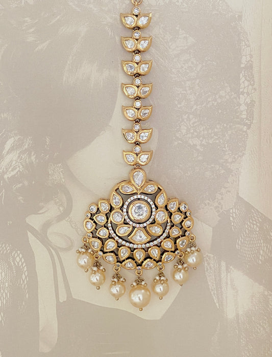 Classic Bridal Maang Tikka