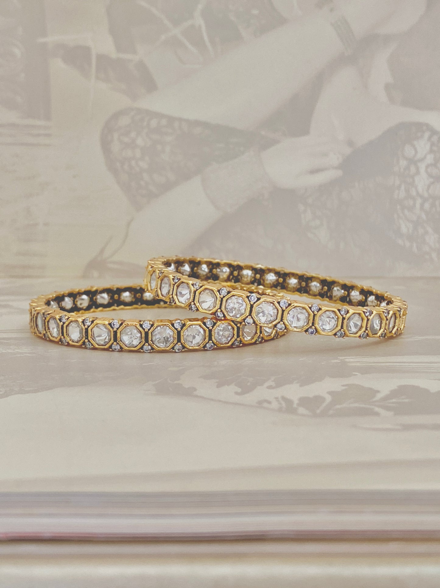 Classic Edge Gold Bangles (For Pair)